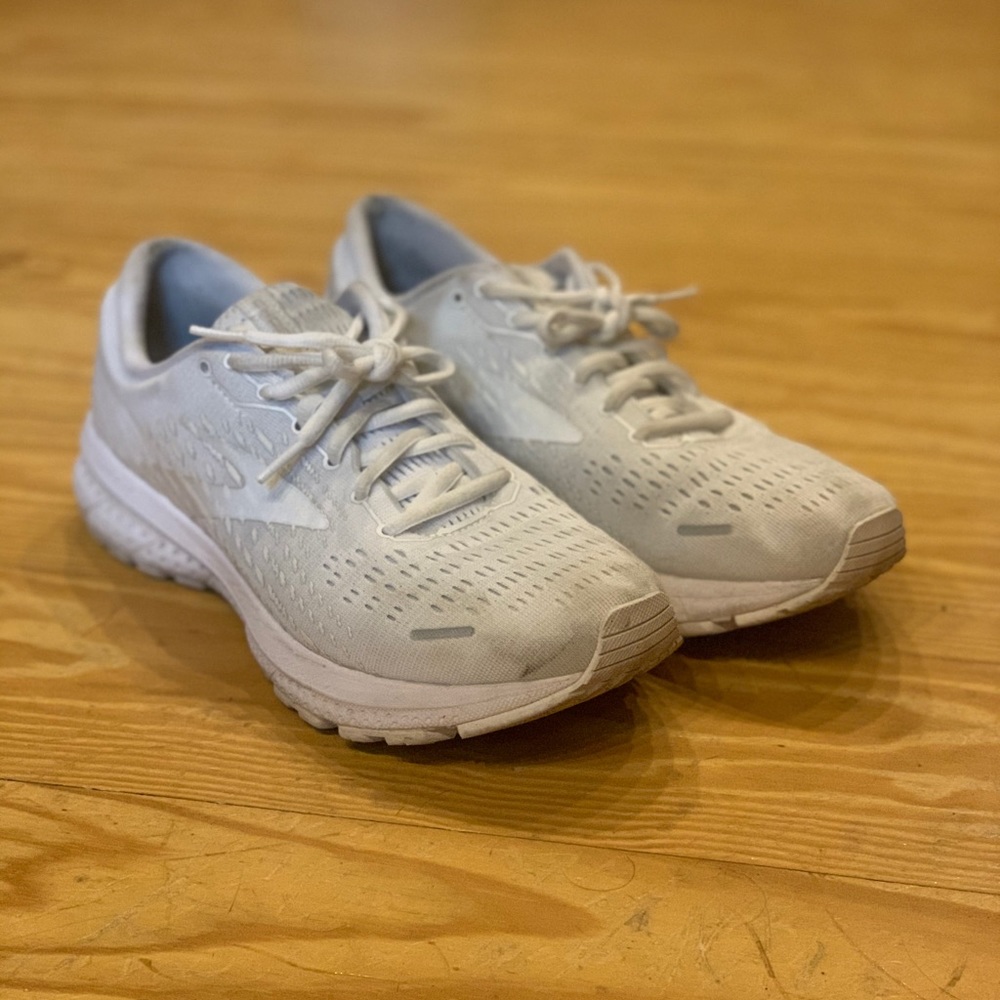 Brooks Ghost 13 running shoes